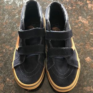 Boys Vans Velcro sneakers